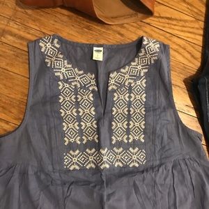 Embroidered Collar Sleeveless Flowy Blouse Tunic🌸